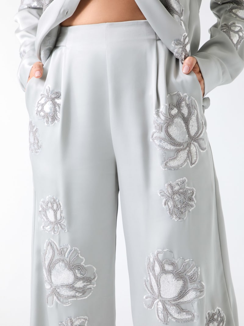 Gwen Embroidered Flower Pant