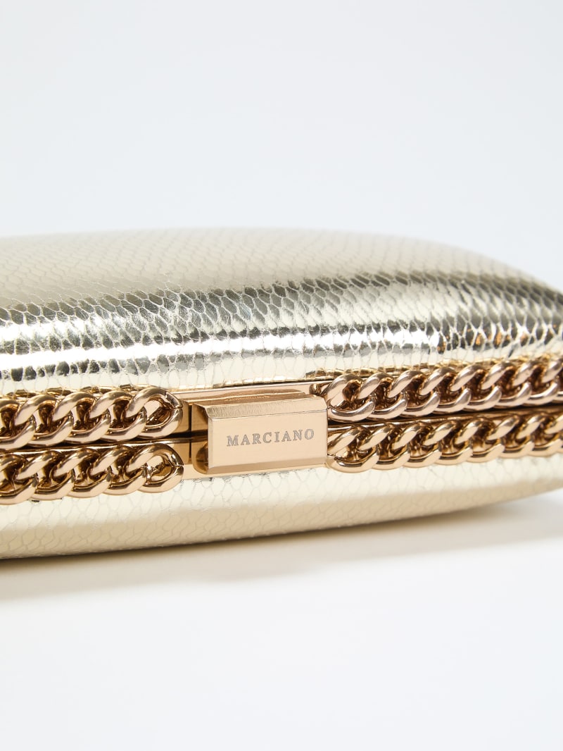 Wrap-Around Chain Clutch