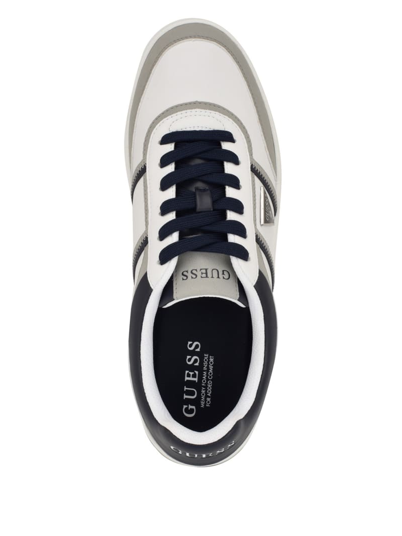 Lasen Low-Top Sneakers