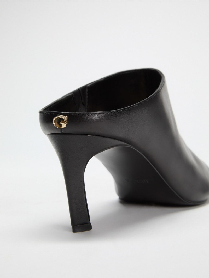 Pacon Stiletto Mules