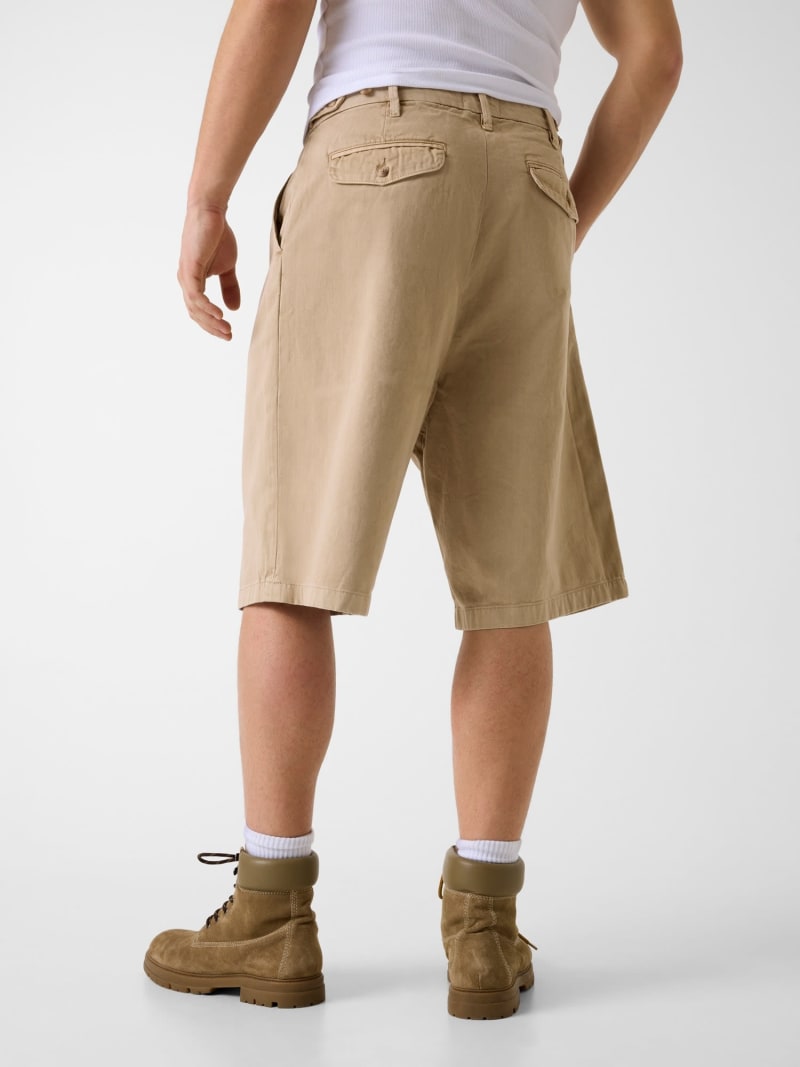 Baggy pleated shorts