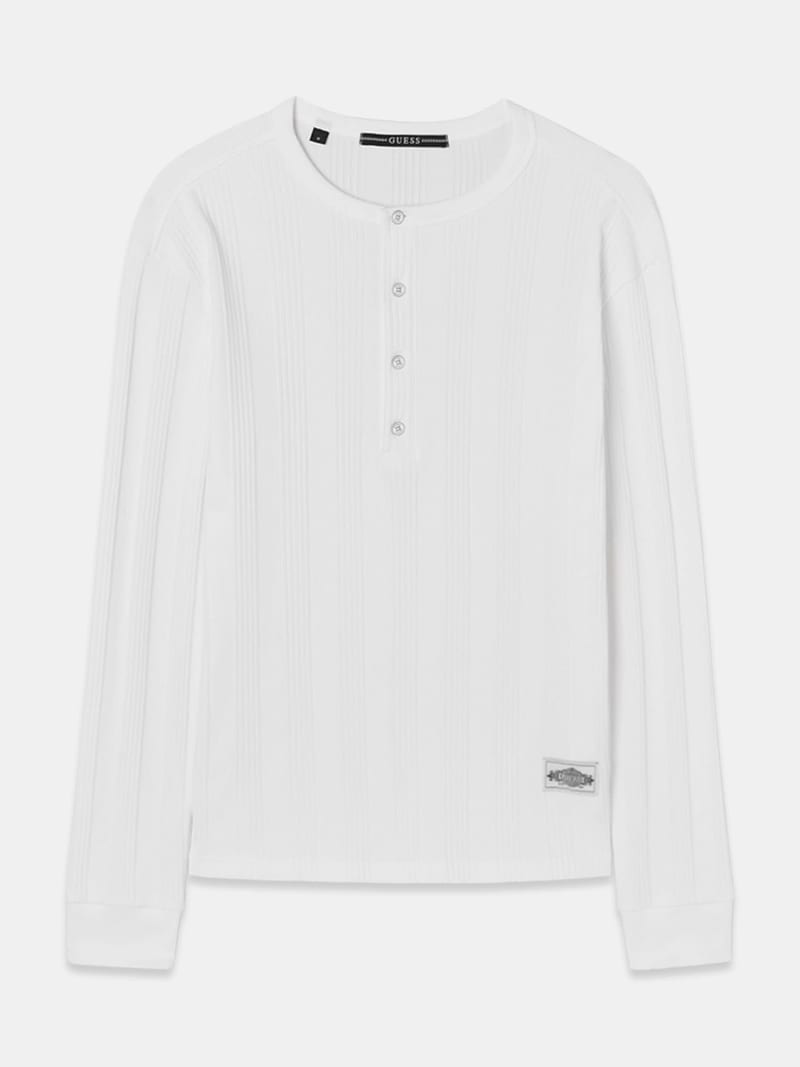 Buttoned t-shirt