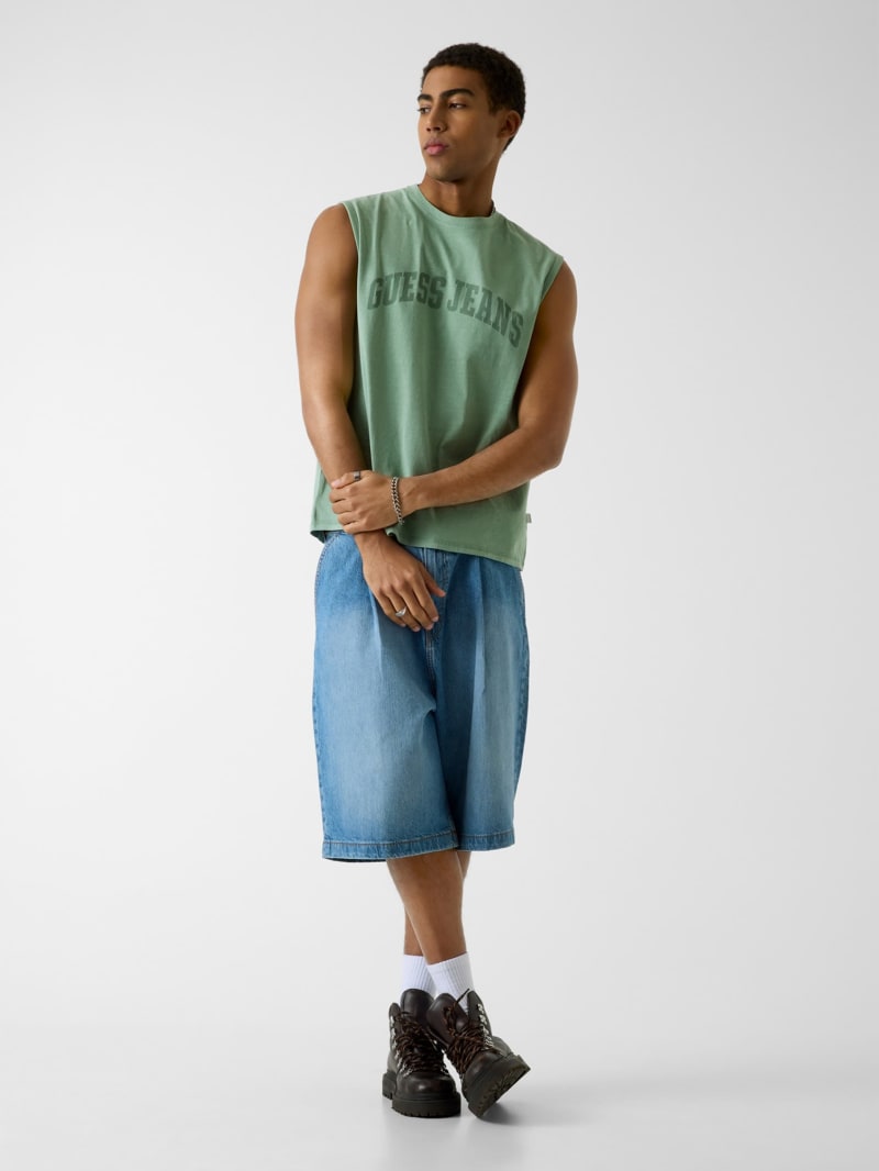 Sleeveless t-shirt