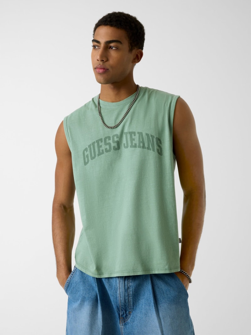 Sleeveless t-shirt