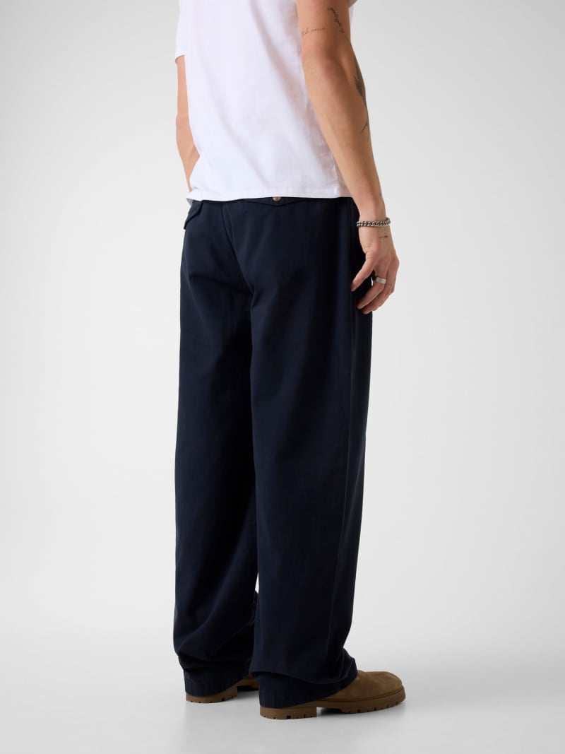 Pleated pants