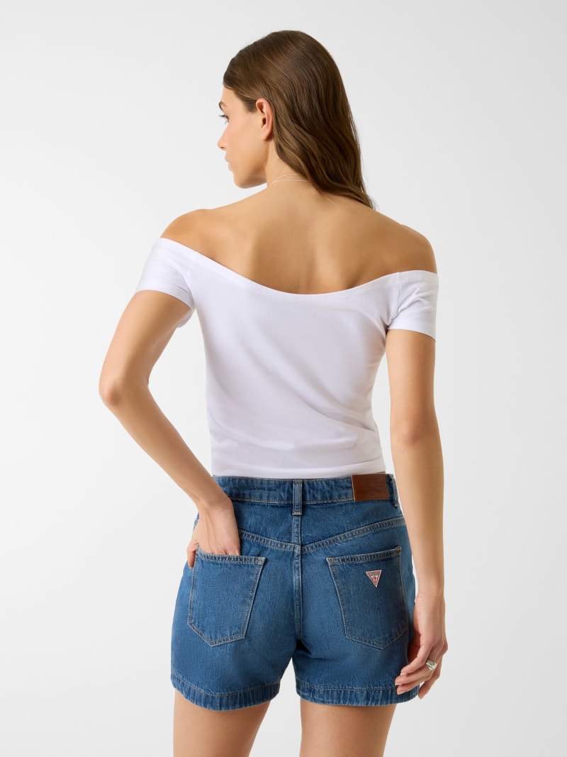 Off-shoulder t-shirt
