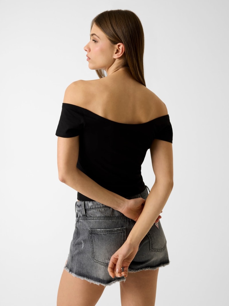 Off-shoulder t-shirt
