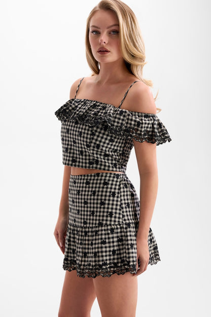 Off shoulder ruffled top