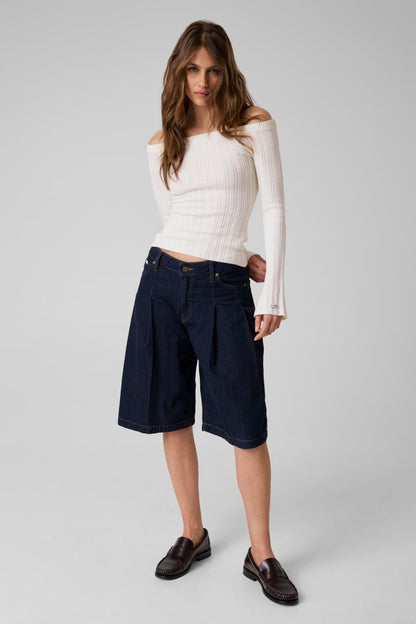 Off-shoulder sweater